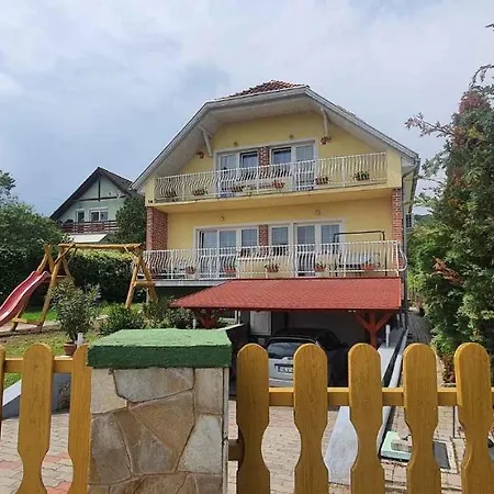 Tatil Evi Balatonalmadi/balaton 17971 *